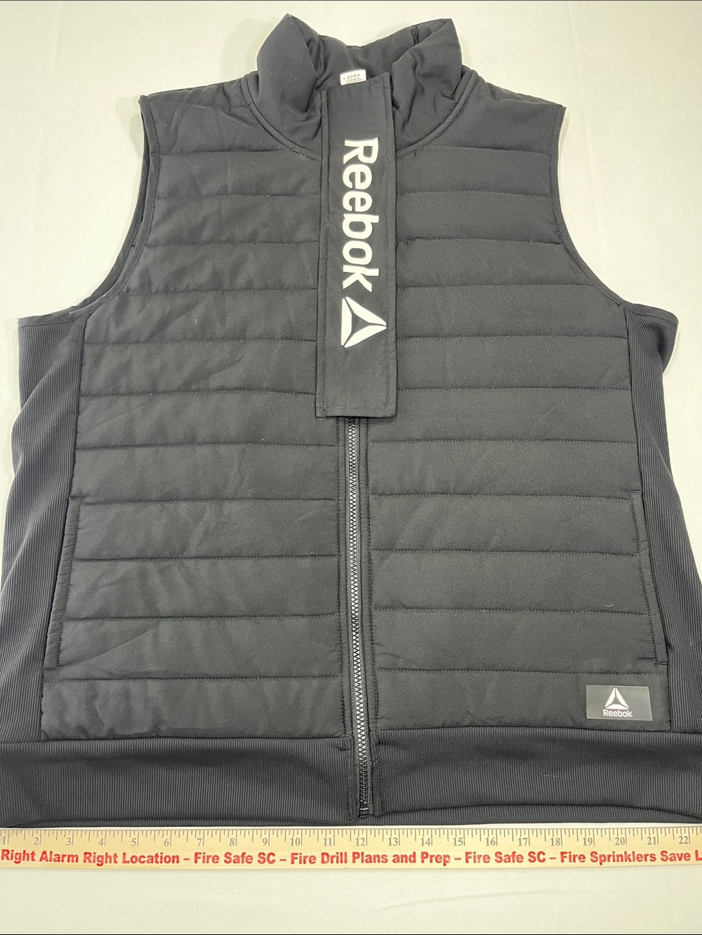 Reebok Men’s XXL‎ Black Quilted Puffer Vest Full Zip Stretch Athletic